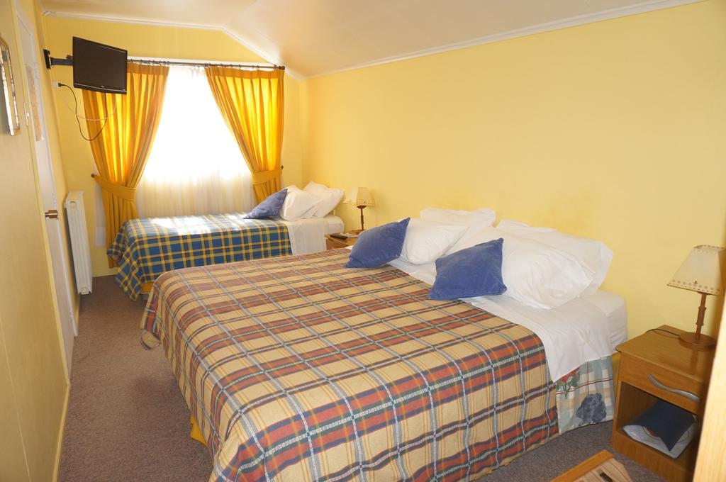 Hostal Ovejero Punta Arenas Exterior photo